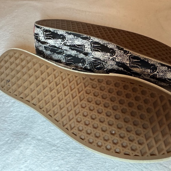 Vans x Opening Ceremony Leopard Sneakers - Picture 4 of 9